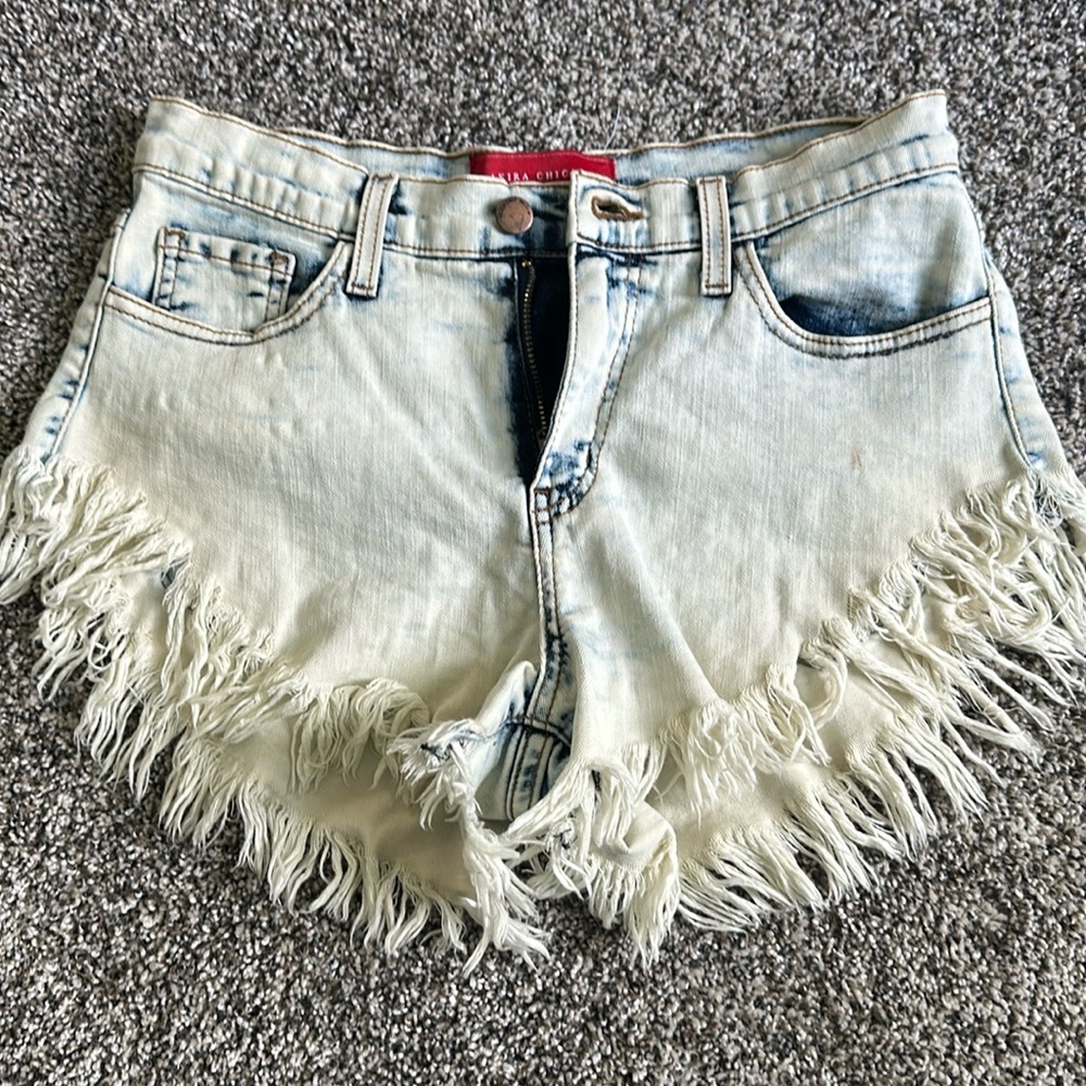 Akira shorts
